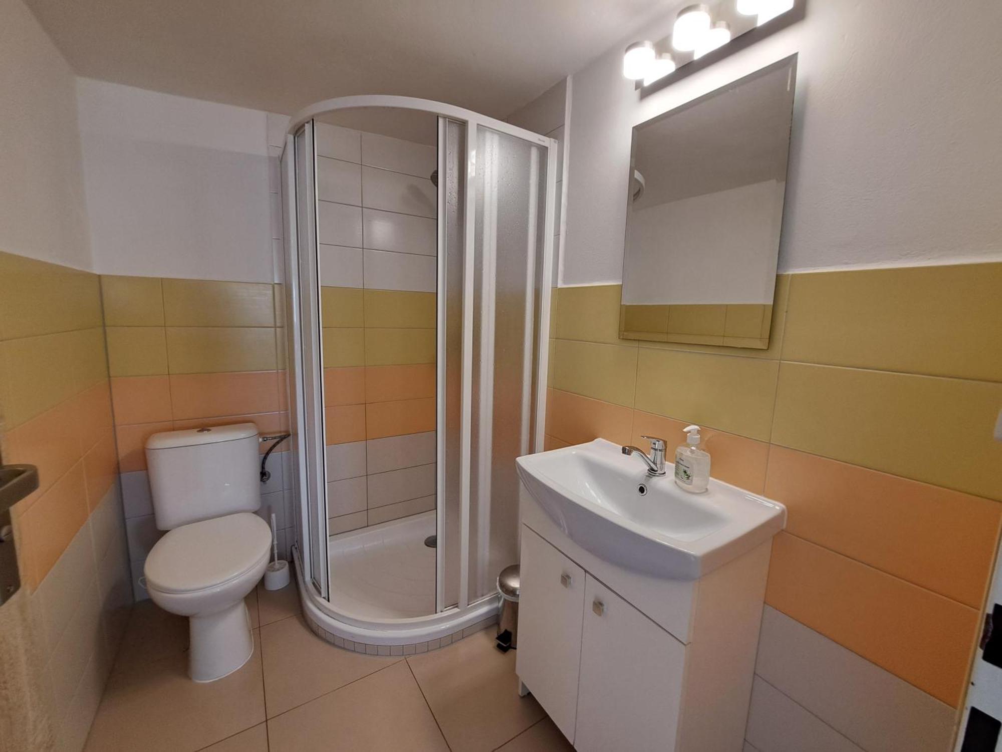 Apartman Plasy Εξωτερικό φωτογραφία